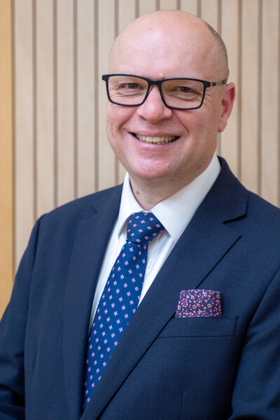 Cllr Damian Reynolds